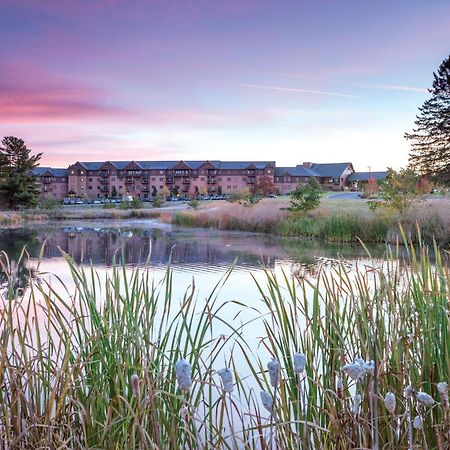 Club Wyndham Glacier Canyon Wisconsin Dells Exterior photo